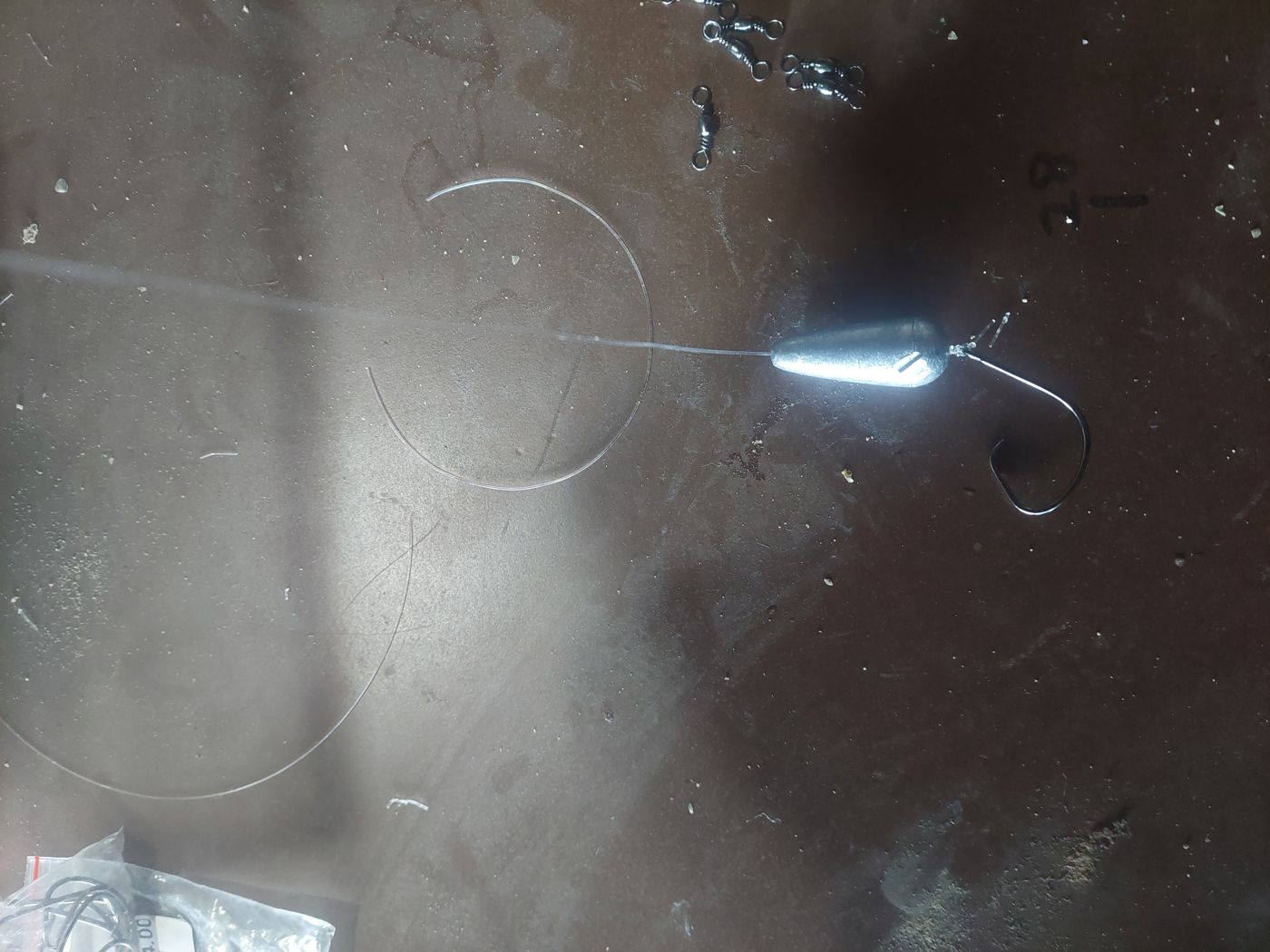 Weight sitting directly above the hook with no separation